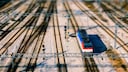 Auf der Anlage und in der angrenzenden Werkstatt wird gesägt, gefeilt, geklebt, geschraubt und gemalt.