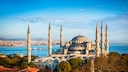 Die blaue Moschee gilt als das Wahrzeichen Istanbuls