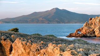 Wer Sardinien fast ganz für sich alleine haben möchte, sollte im Frühling anreisen – noch bevor im Sommer Tausende Touristen kommen