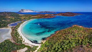 Die Bucht Cala Brandinchi auf Sardinien