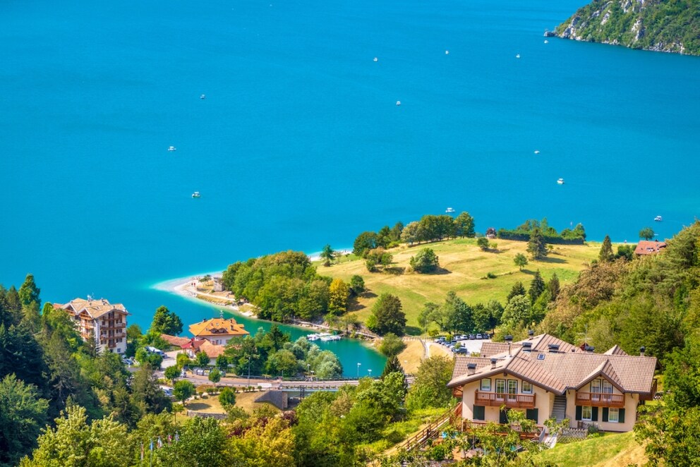 Der Molveno See in Italien ist noch ein echter Geheimtipp und eine tolle Alternative zum Gardasee