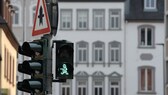 Skurrile Ampelmännchen finden sich überall in Deutschland – wie zum Beispiel hier in Trier