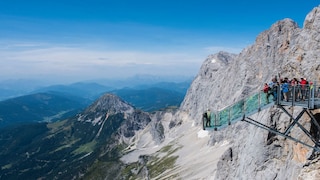 Die Dachstein-Hängebrücke mit der „Treppe ins Nichts“