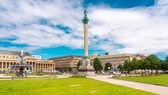 Der Stuttgarter Schlossplatz zählt zu den Wahrzeichen Stuttgarts