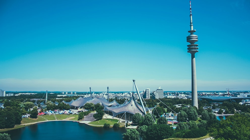 Bei einem Kurzurlaub in München darf ein Besuch des Olympiaparks nicht fehlen!