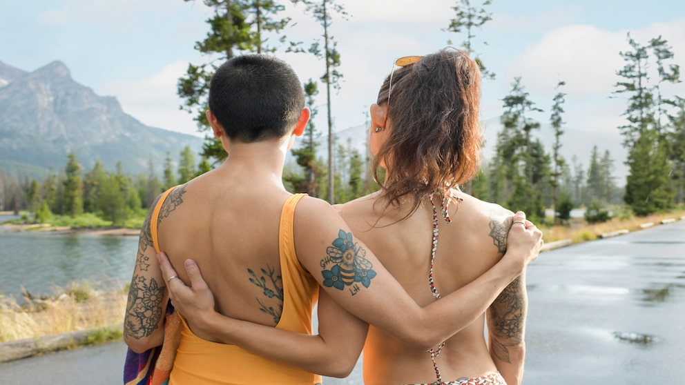 Im Urlaub ist man nicht nur entspannter, sondern oft auch offenen Herzens für eine neue Liebe – oder zumindest: einen Flirt