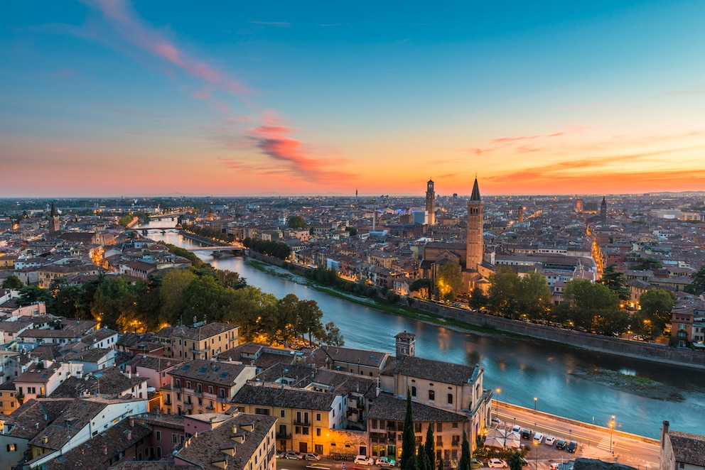 Das beste aus den Regionen Trentino und Venetien: Hier die Ansicht auf das malerische Verona, die Stadt von Romeo und Julia