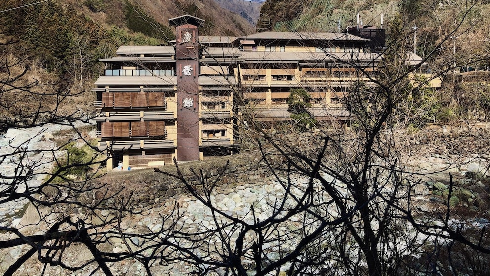Das „Nishiyama Onsen Keiunkan“ wird bereits in der 52. Generation von derselben Familie bewirtschaftet.