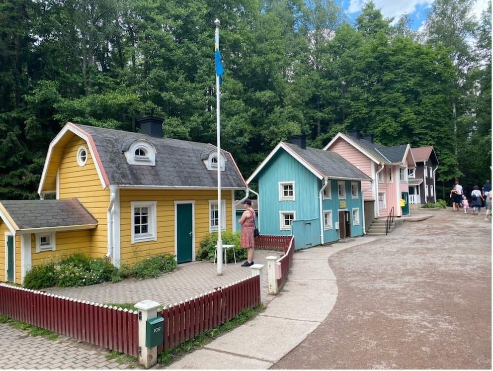 In der schwedischen Miniaturstadt in „Astrid Lindgrens Värld“ können Kinder das Leben ihrer Lieblingscharaktere nachspielen.