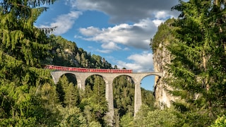 „Die Pünktlichkeit der aus Deutschland von Norden her über Basel in die Schweiz fahrenden internationalen Züge hat in den letzten Monaten abgenommen“, sagte eine SBB-Sprecherin der dpa.