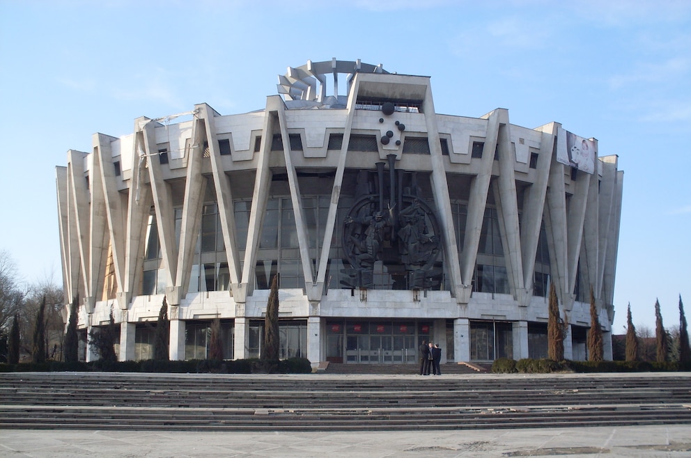 10. … oder gleich auf Suche nach Lost Places und sozialistischen Bausünden in der Hauptstadt Chișinău gehen