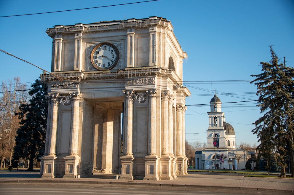 Der Triumphbogen oder Heiliger Bogen in der moldauischen Hauptstadt Chișinău