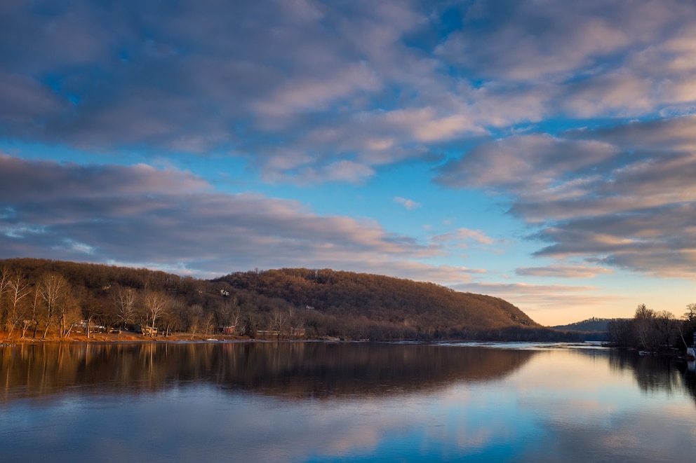 Sonnenuntergang über dem Delaware River in New Hope, Pennsylvania