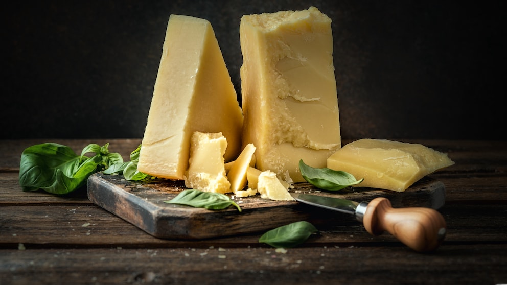 Parmesan und Grana Padano sind beides italienische Hartkäsesorten, der Unterschied liegt in den Details