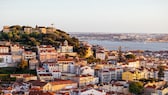 Portugal setzt die Segel in der Tourismusbranche: Aus der diesjährigen Verleihung der World Travel Awards ging das Land als Aufsteiger der Branche hervor und überzeugte durch seine Hotels und Resorts.