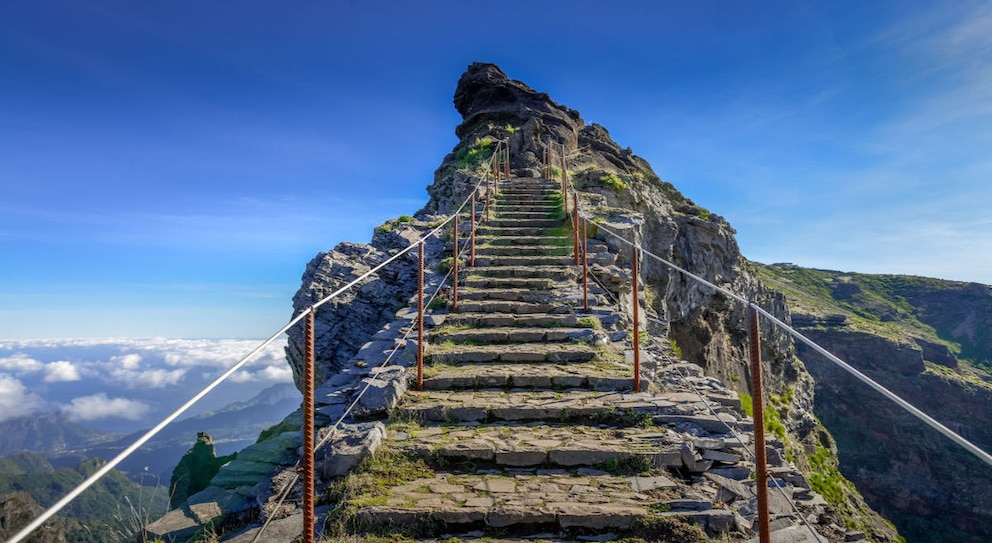 Der Berg Pico do Arieiro ist ein beliebtes Wanderziel auf Madeira