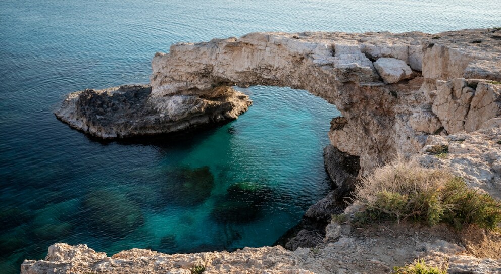 Die Lover's Bridge befindet sich in der Nähe von Asia Napa auf dem geschichtsträchtigen Zypern