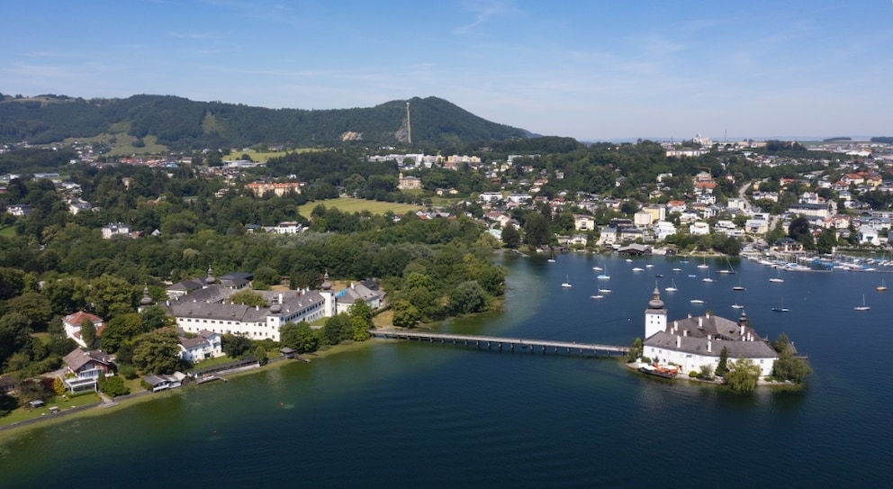 Schloss Ort Vogelperspektive