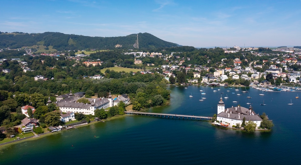 Schloss Ort Vogelperspektive