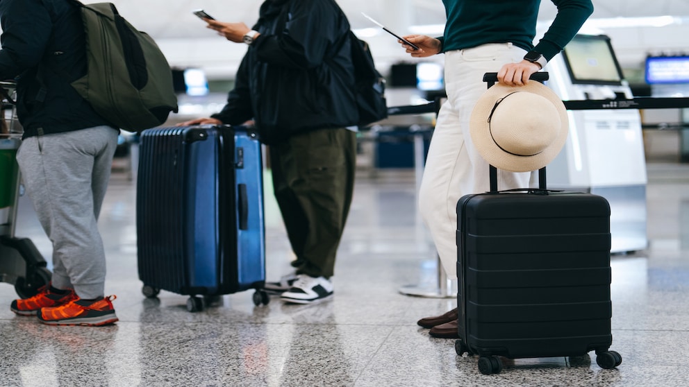 Wer kennt das nicht: Gerade dann, wenn man es eilig hat und das Gate für den gebuchten Flug bald schließt, ist die Schlange vor der Sicherheitskontrolle besonders lang.