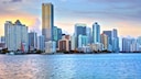 Blick auf Downtown Miami: Diese Metropole steht bei Urlaubern hoch im Kurs – Einwohner wählten sie nun aber zur unfreundlichsten Stadt der USA