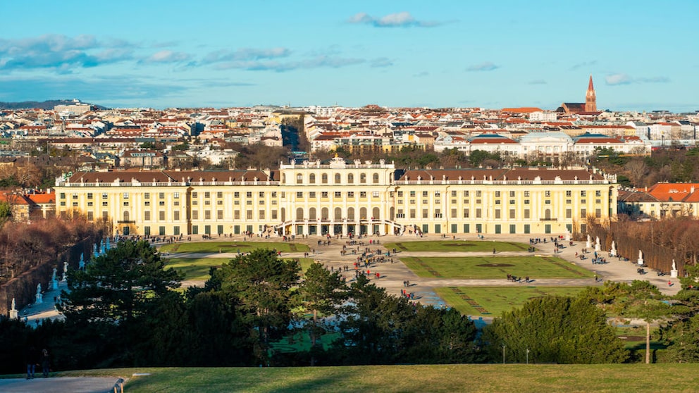 Das Schloss Schönbrunn gilt als eines der Wahrzeichen Wiens