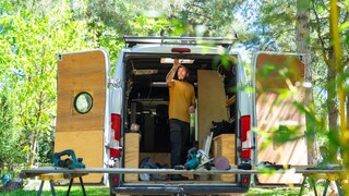 Das Umbauen von Vans wird immer beliebter bei Campern.