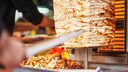 Viele behaupten, der Döner wurde in Berlin erfunden – eine türkische Organisation sieht das anders