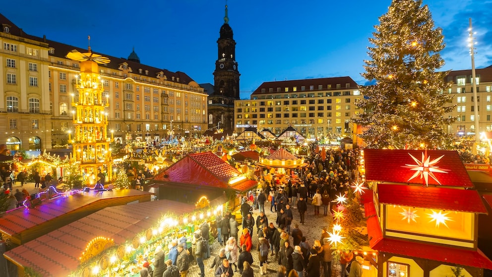 Weihnachtsmärkte wie der Dresdner Striezelmarkt ziehen jährlich tausende Besucher an – für diejenigen, die sich nach weniger Trubel sehnen, sind eventuell die Detour Destination Weihnachtsmärkte eine Alternative