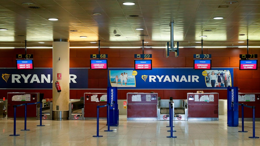Check-in-Schalter von Ryanair