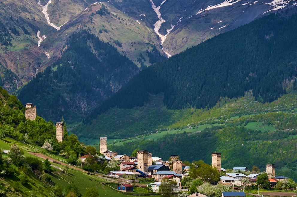 Mestia ist eine Kleinstadt im Nordwesten Georgiens