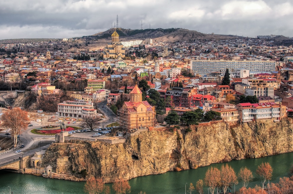 Tbilisi (zu Deutsch: Tiflis) ist die Hauptstadt Georgiens 