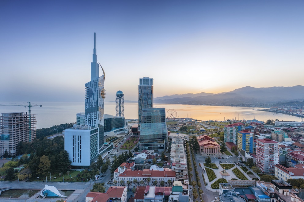 Batumi ist eine beliebte Hafenstadt in Georgien