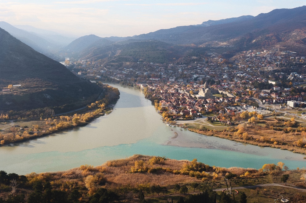 Mzcheta ist eine ostgeorgische Stadt und ein religiöses Zentrum georgischer Orthodoxie