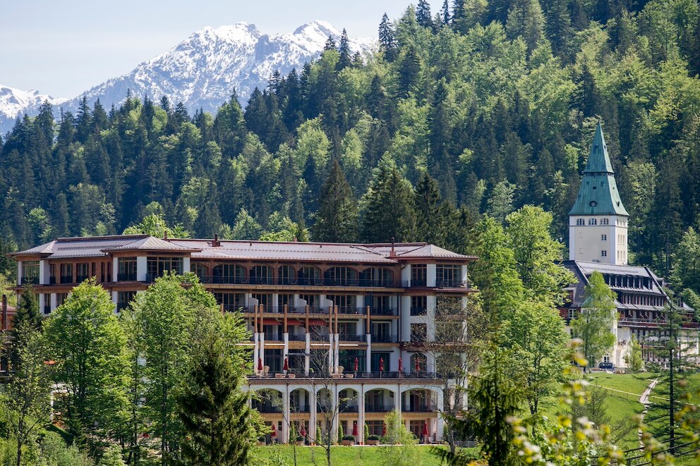 Noch 2022 tagten die G/ im Schlosshotel Elmau – kein Wunder, dass es nun vom Guide Michelin zu einem der wohl besten Hotels Deutschlands gekürt wurde