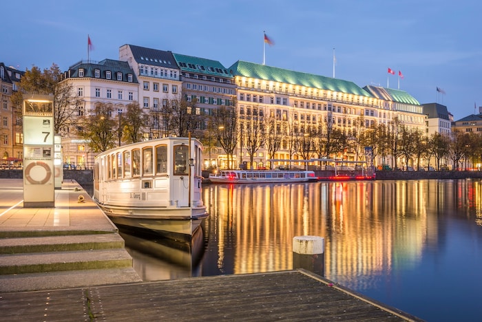 Hotel Fairmont Vier Jahreszeiten in Hamburg among the hotels awarded by Guide Michelin in Germany