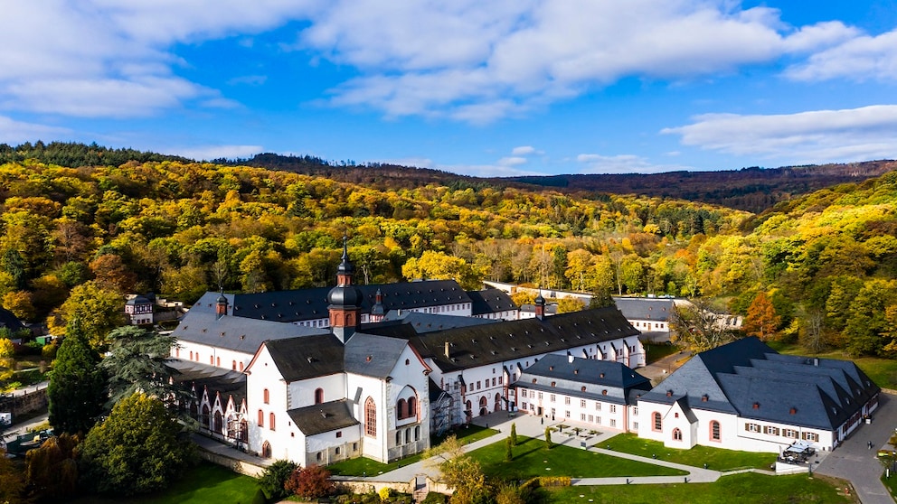 Kloster Eberbach: Deutschlands Hollywood-Abtei - TRAVELBOOK