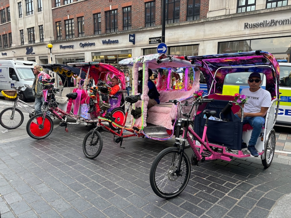 Was ein Londoner nie tun würde: in eine Rikscha steigen, um von A nach B zu kommen