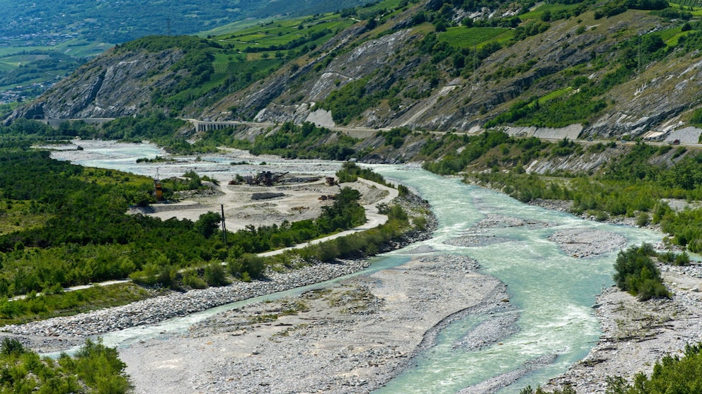 Ein schweizerischer Nationalpark hat sich gegen vier andere in der DACH-Region durchgesetzt. Welcher das ist?