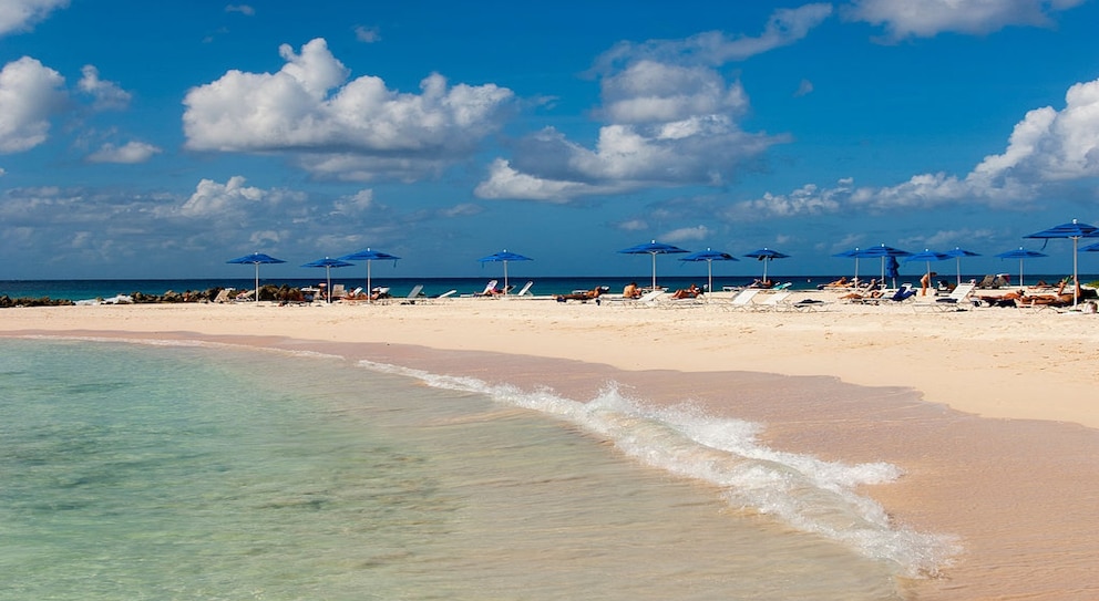 Mitten in der Karibik lockt die kleine Insel Barbados mit sagenhaft schönen Stränden