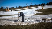 Wegen des Klimawandels müssen immer mehr Skigebiete schließen – wie hier in La Sambuy