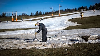 Wegen des Klimawandels müssen immer mehr Skigebiete schließen – wie hier in La Sambuy