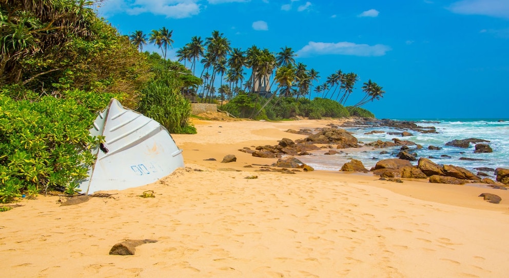 Wer sich für den Tangalle Beach entscheidet, hat diesen unter Umständen ganz für sich allein