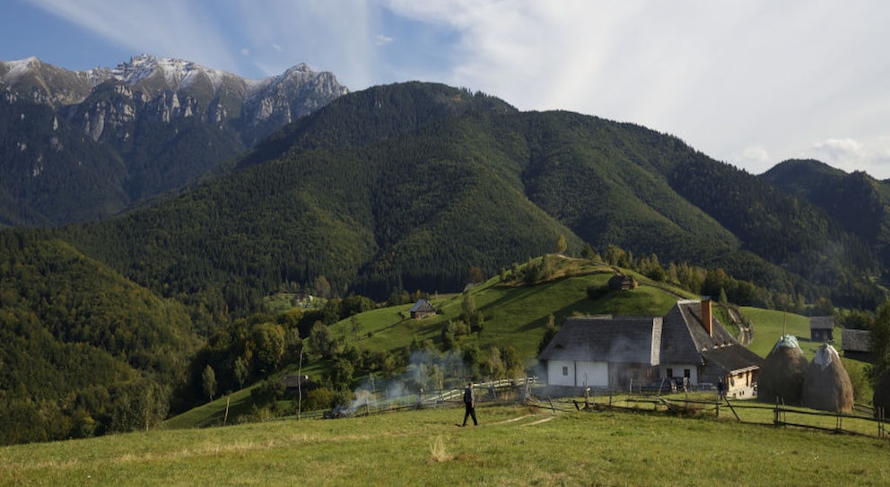 In Transsilvanien liegt regelmäßig der Geruch von Rauch in der Luft. Plastik, Holz, Weihrauch?