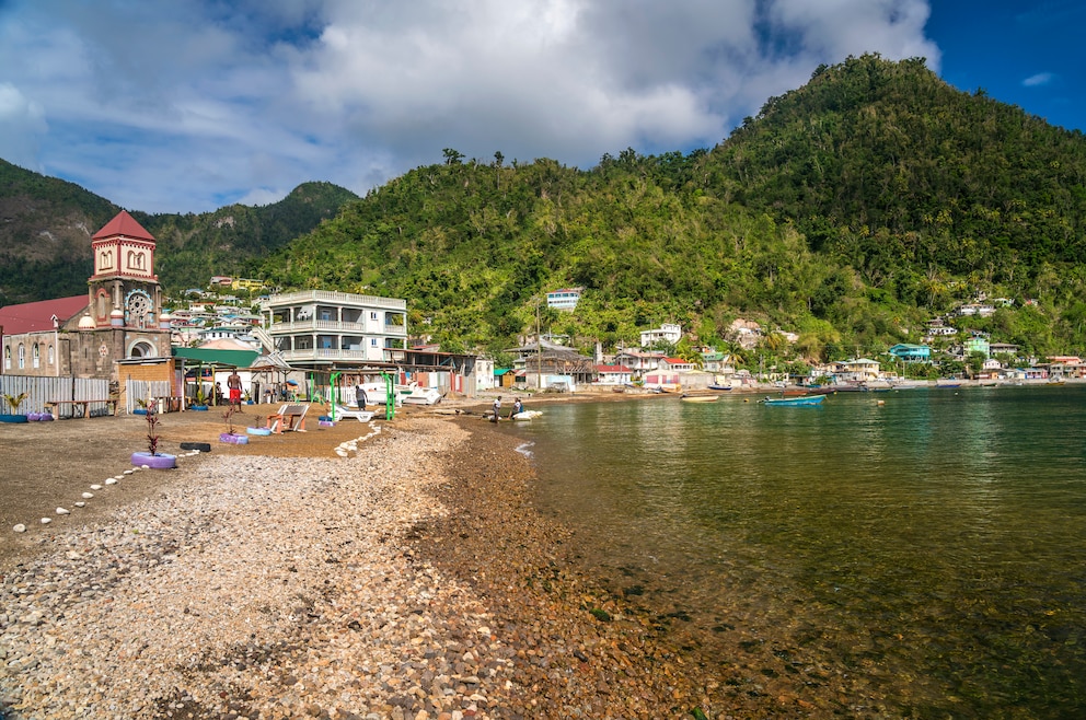 Soufrière ist ein Dorf an der Südwestküste der Karibikinsel Dominica 