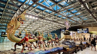 Skulptur im Suvarnabhumi Flughafen in Bangkok