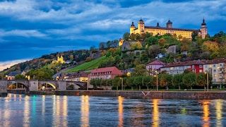 Die Festung erhebt sich hoch über Würzburg