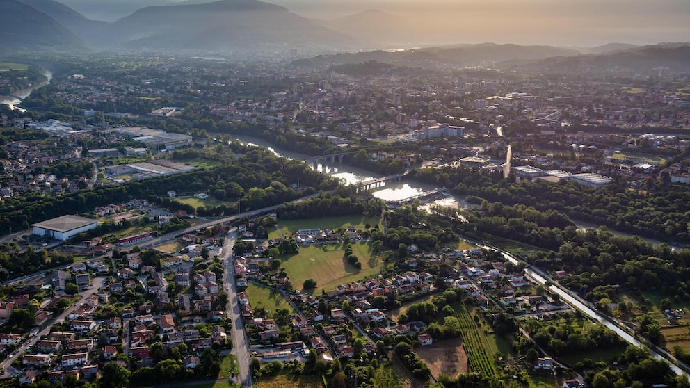 Blick über die Stadt Gorizia, die Nachbarstadt von Nova Gorica