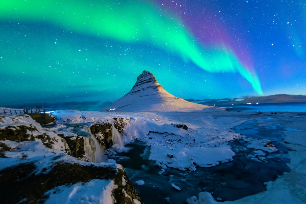 In Island kann man ein unvergessliches weißes Weihnachten erleben – Polarlichter inklusive