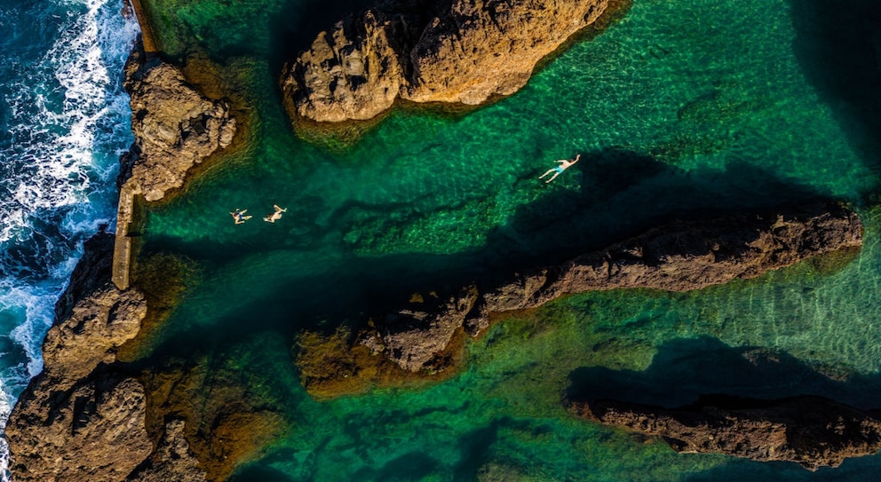 Die Stadt Porto Moniz auf Madeira hat gleich mehrere dieser Naturschwimmbecken zu bieten